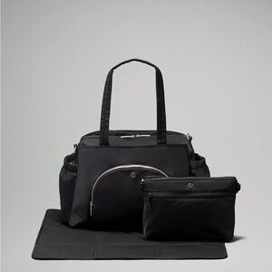 Lululemon New Parent Tote 20L in Black New with Tag